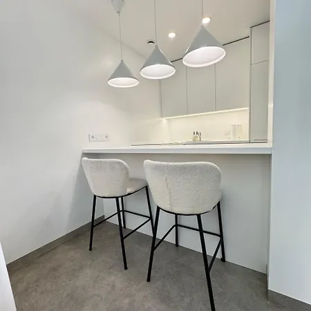 Bright White Wilno