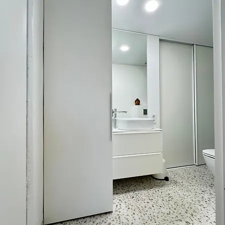 Bright White Apartament