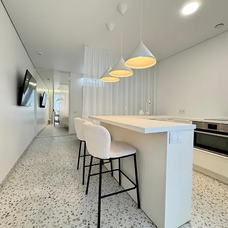 Apartament Bright White