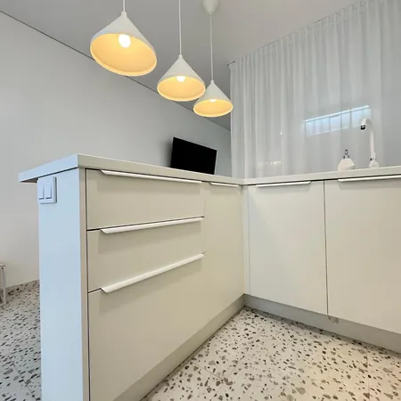Apartament Bright White